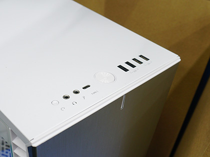 Fractal Designの「Define 7 Compact」に白色モデル、サイドパネル違い