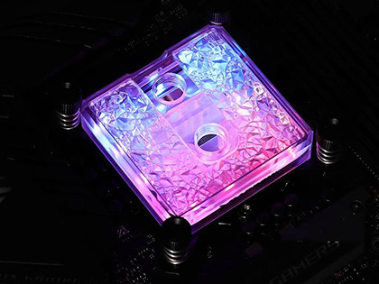 氷状デザインのトップカバーが目を惹くCPU水冷ブロックがBARROWから