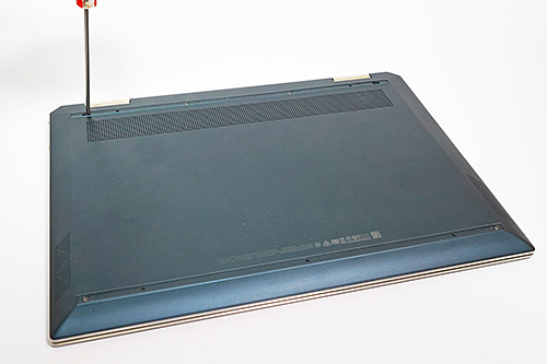 HP Spectre x360 13を1TB SSDに換装、空き容量大幅アップで長期利用も