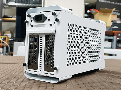 GeForce RTX 3070も搭載できるIntel NUCベースの小型PCがオリオ 
