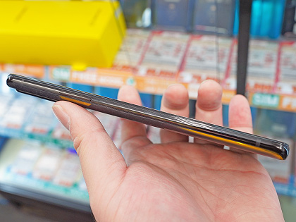 サイバーパンク2077とコラボしたスマホ「OnePlus 8T」の限定モデルが直