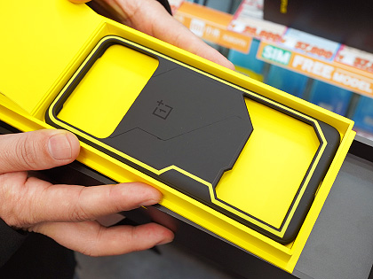 【希少】サイバーパンク2077 限定スマホ 新品 OnePlus8T 希少】サイバーパンク2077 限定スマホ 新品 OnePlus8T - メルカリ
