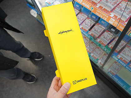 サイバーパンク2077とコラボしたスマホ「OnePlus 8T」の限定モデルが直