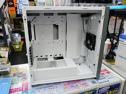CORSAIRの新型ミドルタワー「5000 Tempered Glass」が発売、計6製品