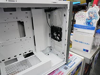 CORSAIRの新型ミドルタワー「5000 Tempered Glass」が発売、計6製品