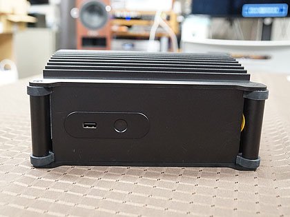 Ryzen PRO 4750Gのファンレス運用も可能な小型ケース「Streacom