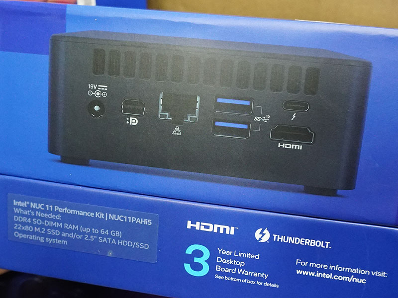 NUC11PAHi5/i3の筐体
