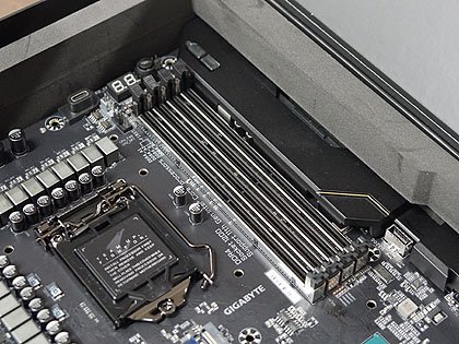 GIGABYTEの本格水冷マザー「Z590 AORUS XTREME WATERFORCE」が16日に
