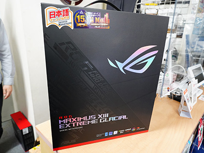 本格水冷対応のZ590マザー「ROG Maximus XIII Extreme Glacial」がASUS