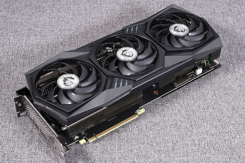 フライトシムもレースもバッチリ！200Hzの曲面ウルトラワイド液晶「MSI