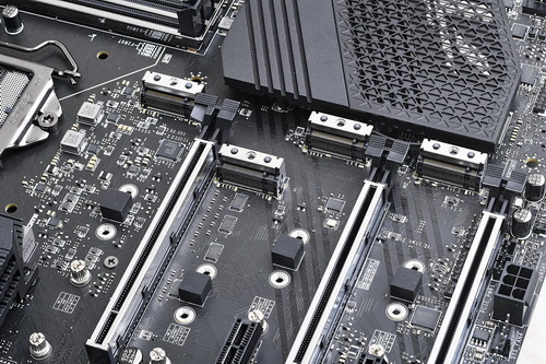 暴れ馬”Core i9-11900Kの性能を存分に引き出せるMSI「MEG Z590