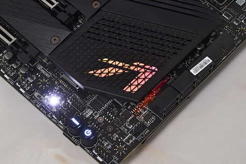 暴れ馬”Core i9-11900Kの性能を存分に引き出せるMSI「MEG Z590 ACE」を