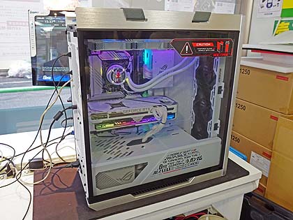 ASUS×ガンダムコラボのパーツを使ったゲーミングPC「RX78PC」、BUYMORE