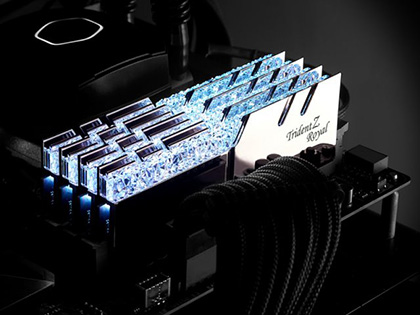 Z590 OCマザー向けDDR4-5333メモリがG.SKILLから、「Trident Z Royal