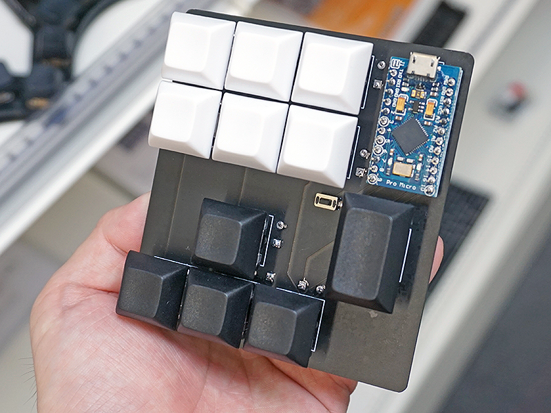 社畜のキーボード「新入社員」の組み立て済みサンプル