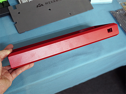 重さ1.9kgの60%キーボードキット「Fjell Keyboard Kit」、重量級で高い