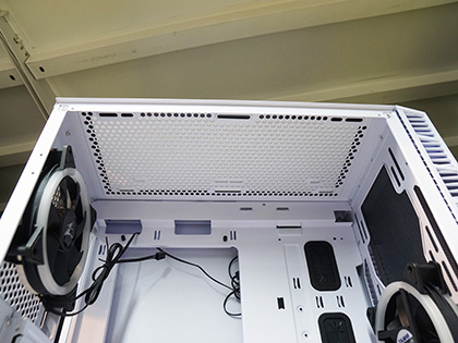Zalman Z3 Iceberg White pcケース　おまけ付き Amazon | ZALMAN Z3 Iceberg White ミドルタワーPCケース 多角形