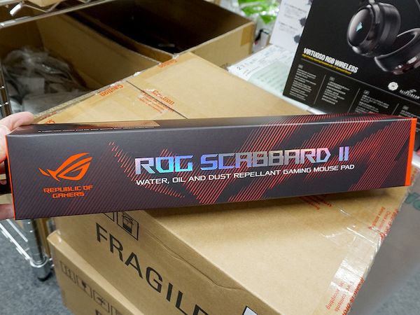 ASUSの大判マウスパッド「ROG Scabbard II」が入荷、幅900mm - AKIBA