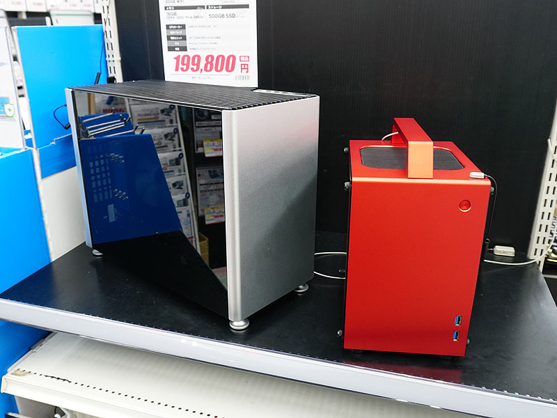 STORMブランドのコンパクトPC