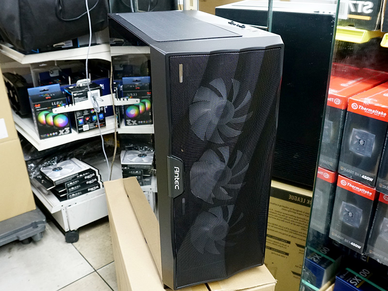 Antec「DF700 FLUX」