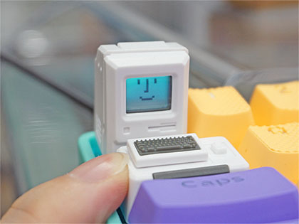 レトロコンピューターを意識した可愛らしいキーキャップ「Old