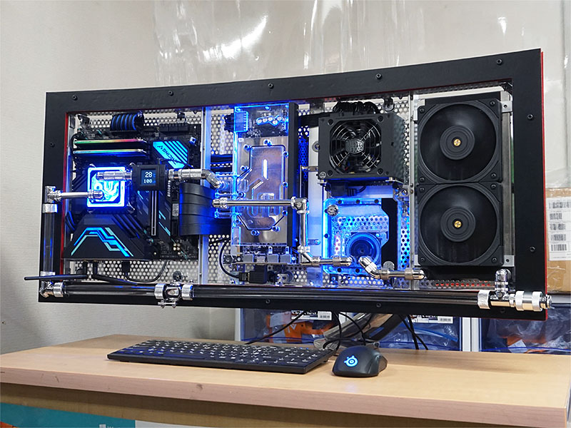 液晶ディスプレイのような見た目をしたMOD PC