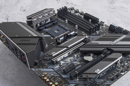 古強者”X570搭載のマザーが最新トレンドを押さえて新登場