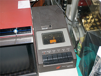 シャープの「MZ-80C」がPCGセットでBEEPに入荷、価格は77,000円 （取材