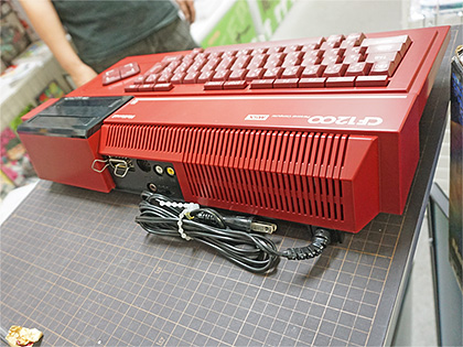 真っ赤なMSX「ナショナル CF-1200」が6,000円、当時のプライス