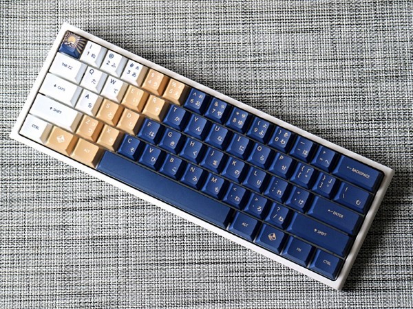 歌舞伎と浮世絵モチーフの和風な交換用キーキャップ、英字配列で