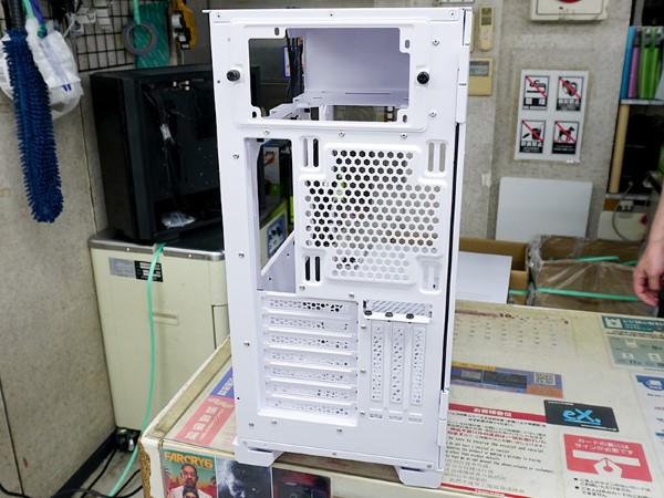 ANTEC P120 Crystal White ATXミドルタワーケース Amazon.co.jp: ATX ミドルタワーケース P120 Crystal White