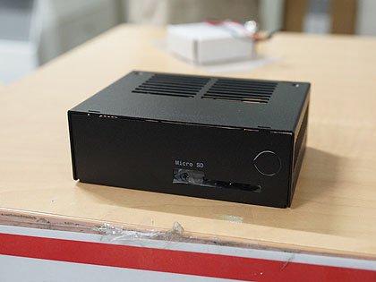 Jetson Nano/NX向けのアクセサリが複数入荷、スチール製ケースなど