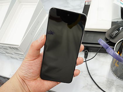 5G対応の6.5型スマホ「Redmi Note 10 JE」が15,800円！しかも未使用品