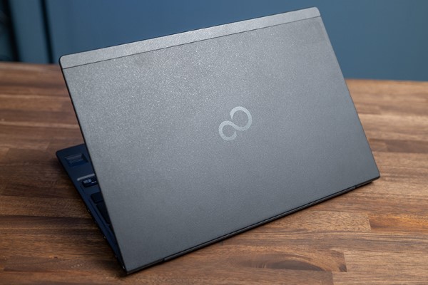 799g軽量ノート「LIFEBOOK U938/S」を1TB NVMe SSDに換装、Windows 11