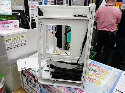 SilverStoneの“煙突効果”PCケース「ALTA G1M」、ツクモで展示スタート