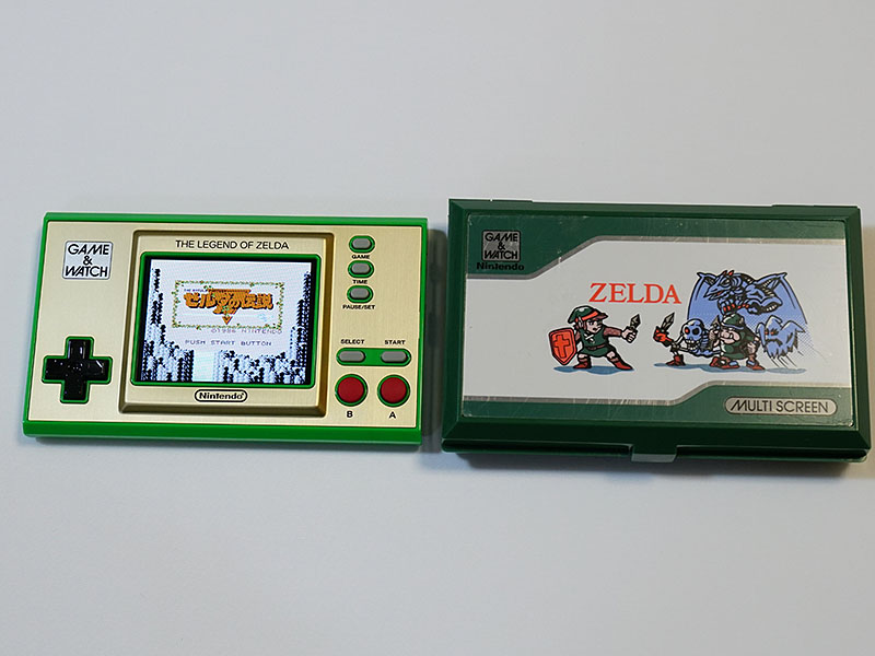 1989年に海外で発売された上下2画面(マルチスクリーン)モデルとの比較