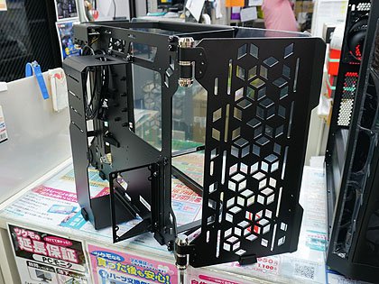 Cooler Masterのオープンフレーム「MasterFrame 700」が19日発売、横