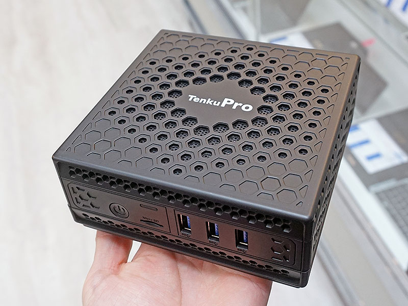 Celeron J4125搭載モデル