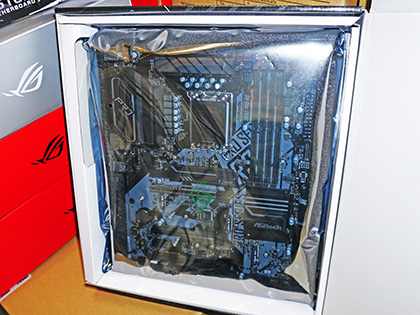 ASRockのZ690マザーが新たに2製品、歯車が回転する「Taichi