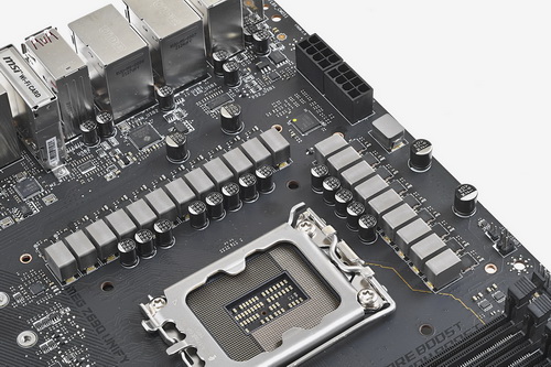 最新・最強の光らないマザー”が来た！Core i9-12900Kフル動作も
