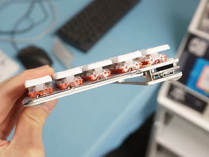 初めてでも組み立てやすい分離式キーボード自作キット「Hatsukey69