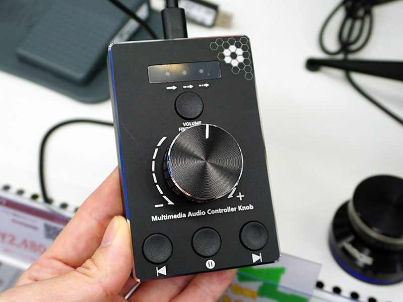 「マルチメディアコントローラ付きボリュームノブ（DN-916097）」
