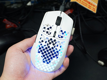 SteelSeries Aerox 3 Snow 有線マウス　軽量 61i3E9d4xhL._UF1000,1000_QL80_.jpg
