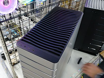 アビーのPCケースが4年ぶりに復活、高級タワー型ケース「smart EM30A