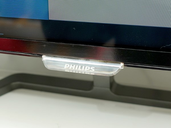 32 送料無料 未使用展示品 Philipsフィリップス323E7QDAB 優れた価格