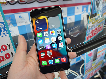 第2世代iPhone SEが32,022円、イオシスで期間限定の未使用品セール 