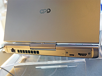 2in1のUMPC「GPD Pocket 3」が発売、背面インターフェイスに着脱可能な