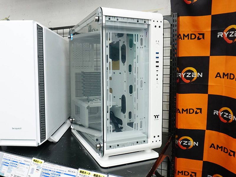 写真のモデルは「Core P6 TG ホワイト（CA-1V2-00M6WN-00）」