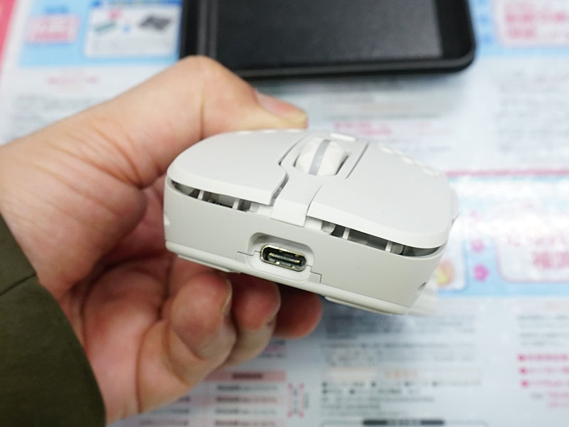 USB Type-Cコネクタ採用