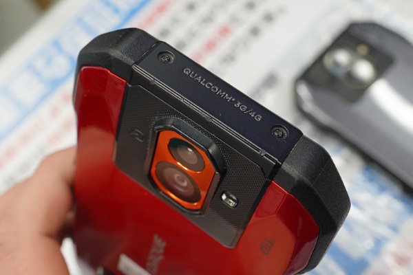 京セラの高耐久スマホ Torque G04 が21 800円 イオシスで中古品セール 取材中に見つけた なもの Akiba Pc Hotline